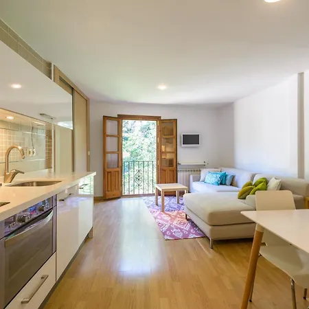 Chezmoihomes Alhambra Apartment *