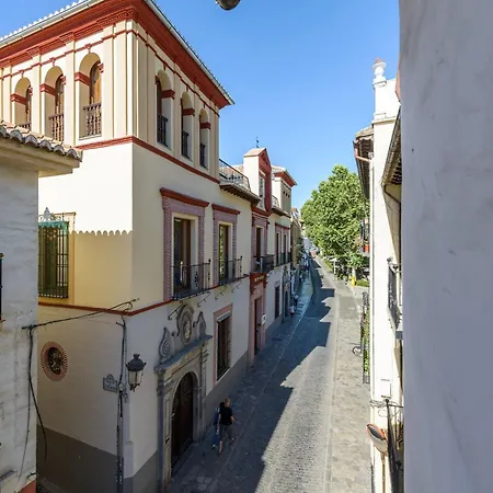 Chezmoihomes Alhambra Apartment