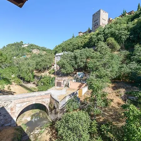 Chezmoihomes Alhambra Apartment